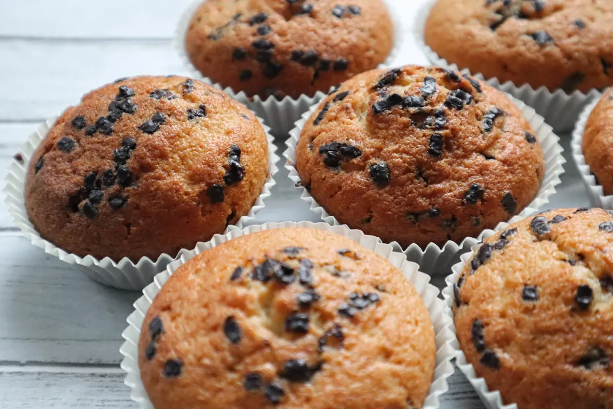 Fluffy Vegan & Gluten-Free Banana Chocolate Pecan Muffins